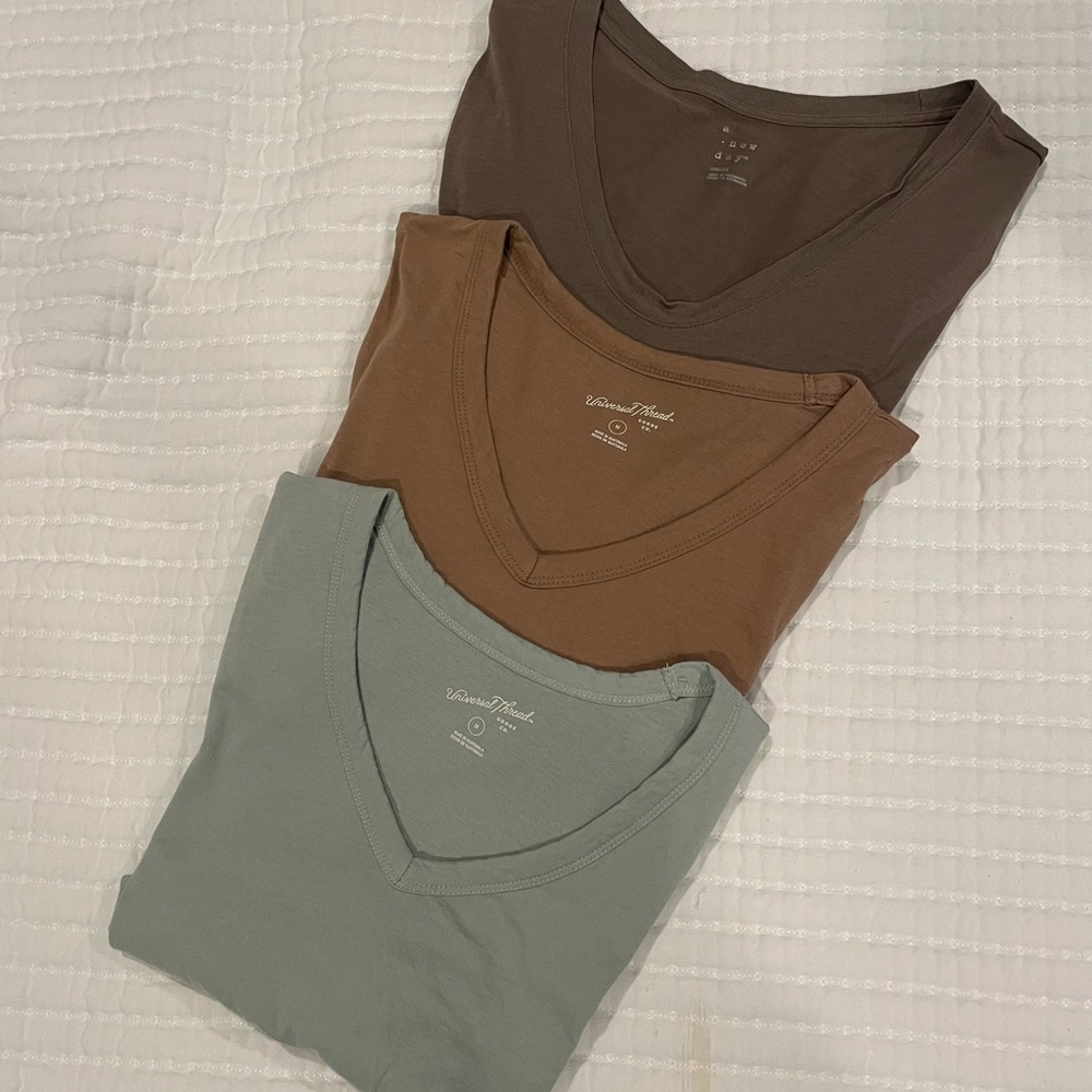 Universal Thread - Picture 3 of 3